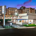 Pacific Inn y Suites Hotel