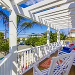 Coral Cottage
