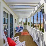 Coral Cottage