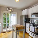 Coral Cottage