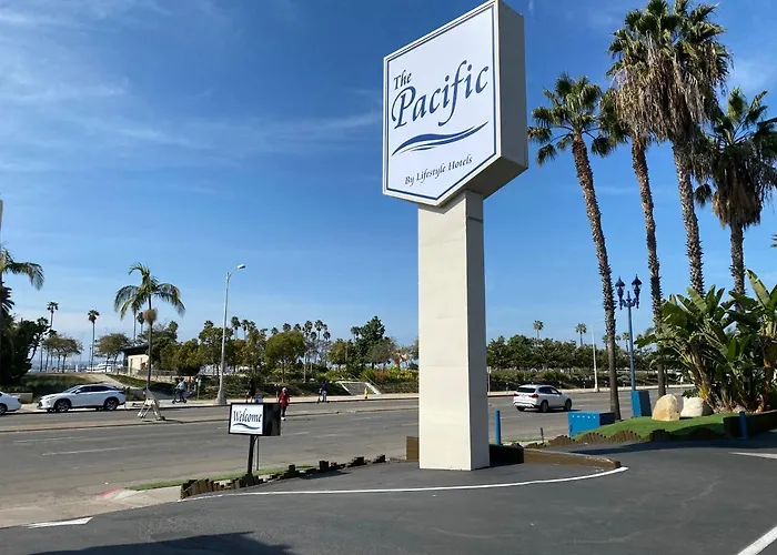 Pacific Inn y Suites Hotel