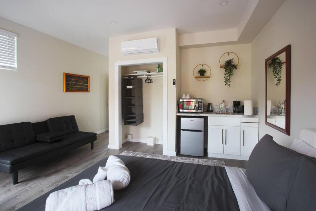 Explore Balboa Park From Your Cozy W Patio Inn