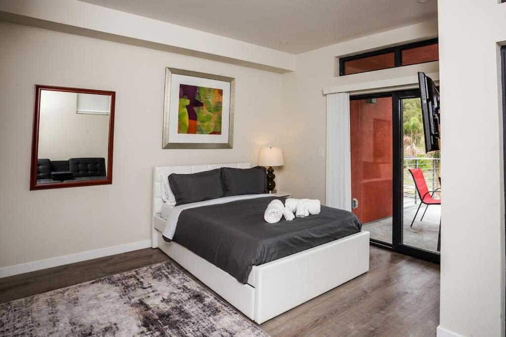 Explore Balboa Park From Your Cozy W Patio Inn *
