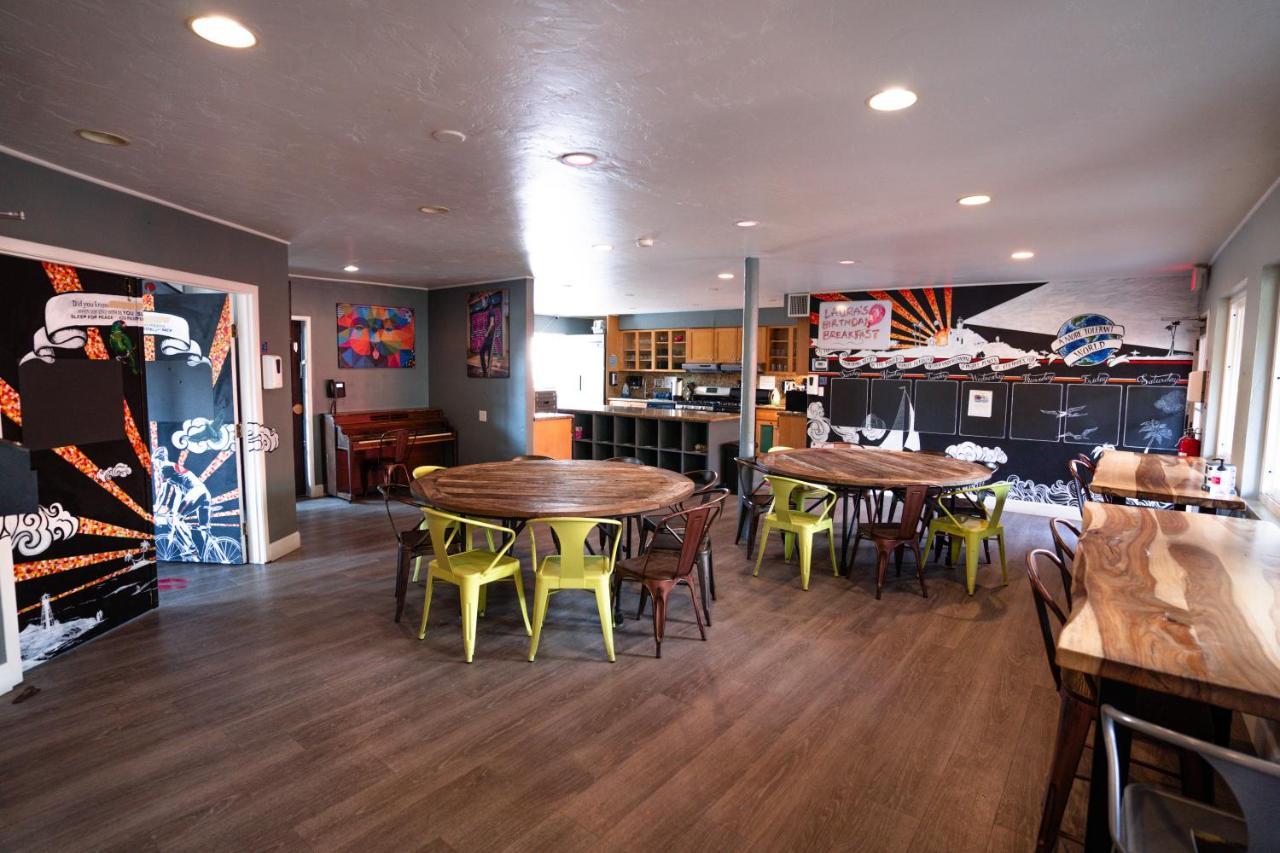 California Dreams - Ocean Hostel