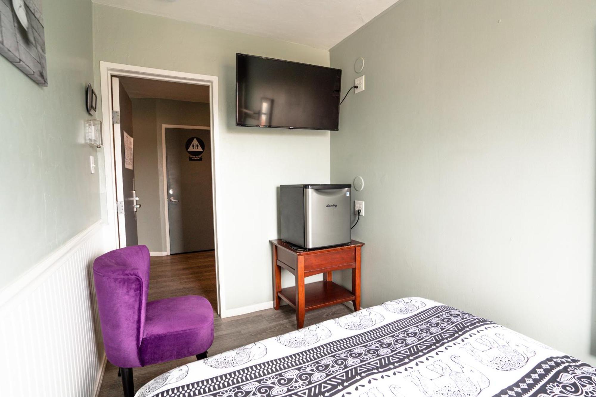 California Dreams - Ocean Hostel San Diego
