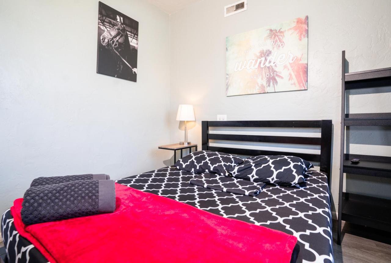 California Dreams - Ocean Hostel San Diego