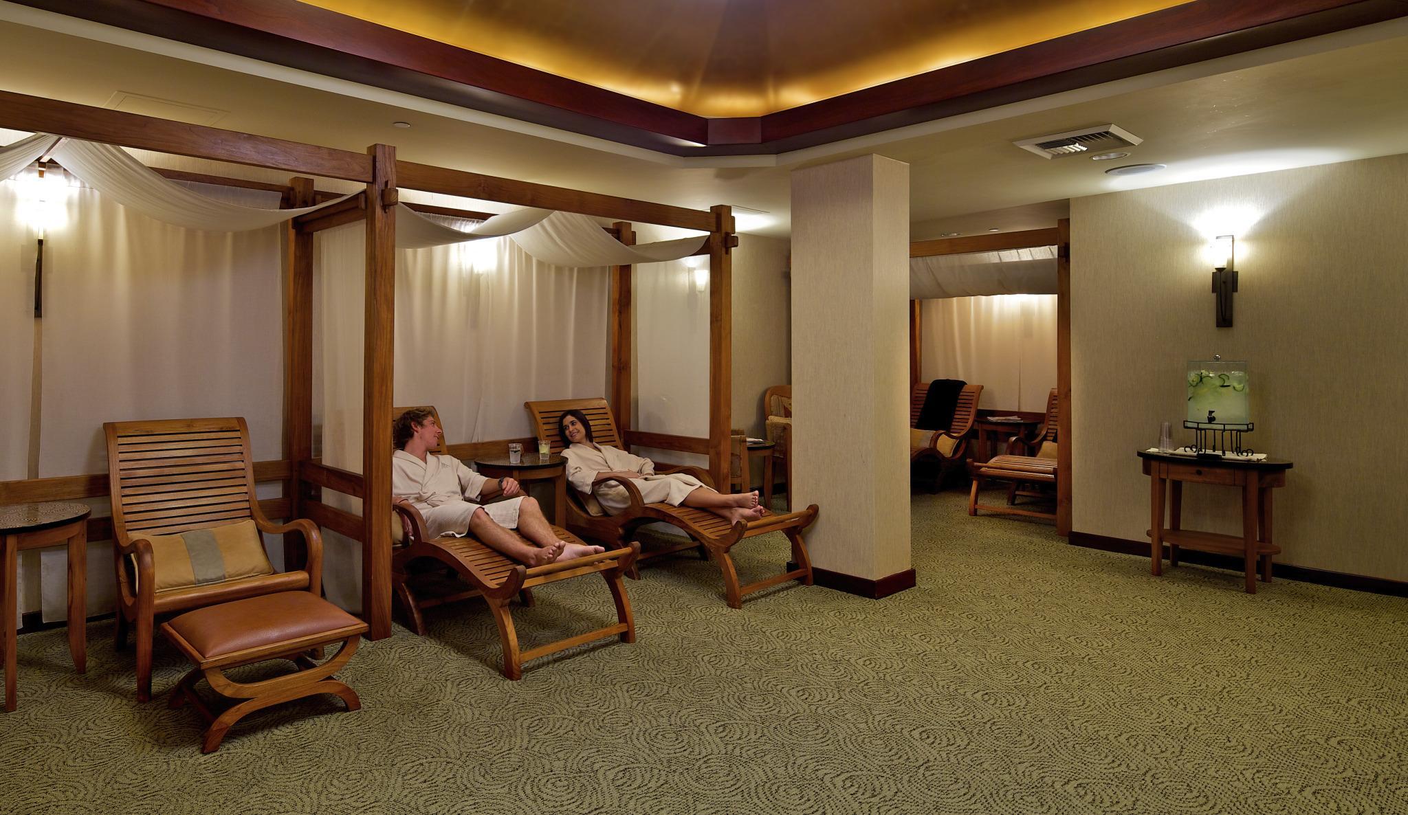 Catamaran And Spa Hotel