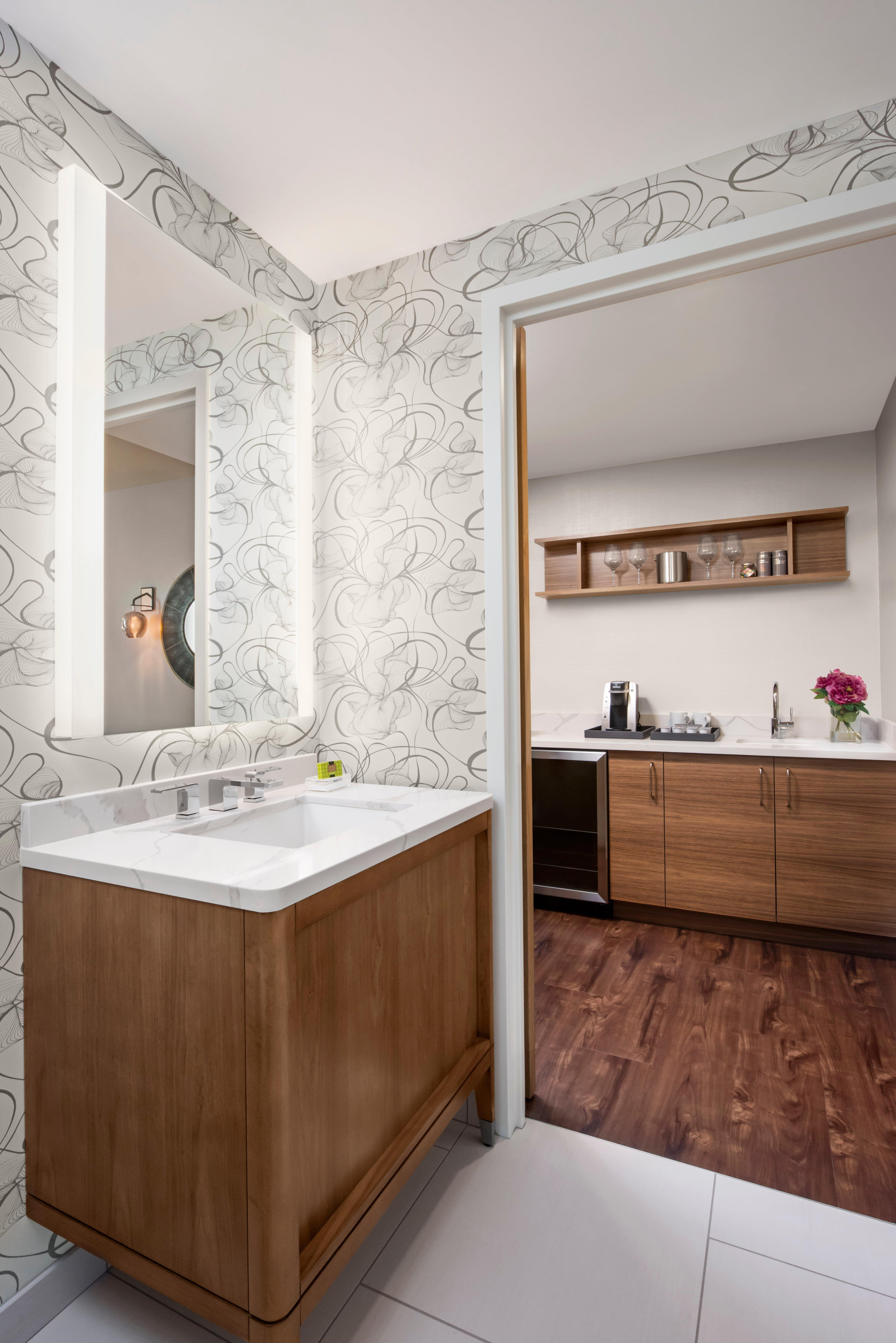 Intercontinental By Ihg Hotel 4*