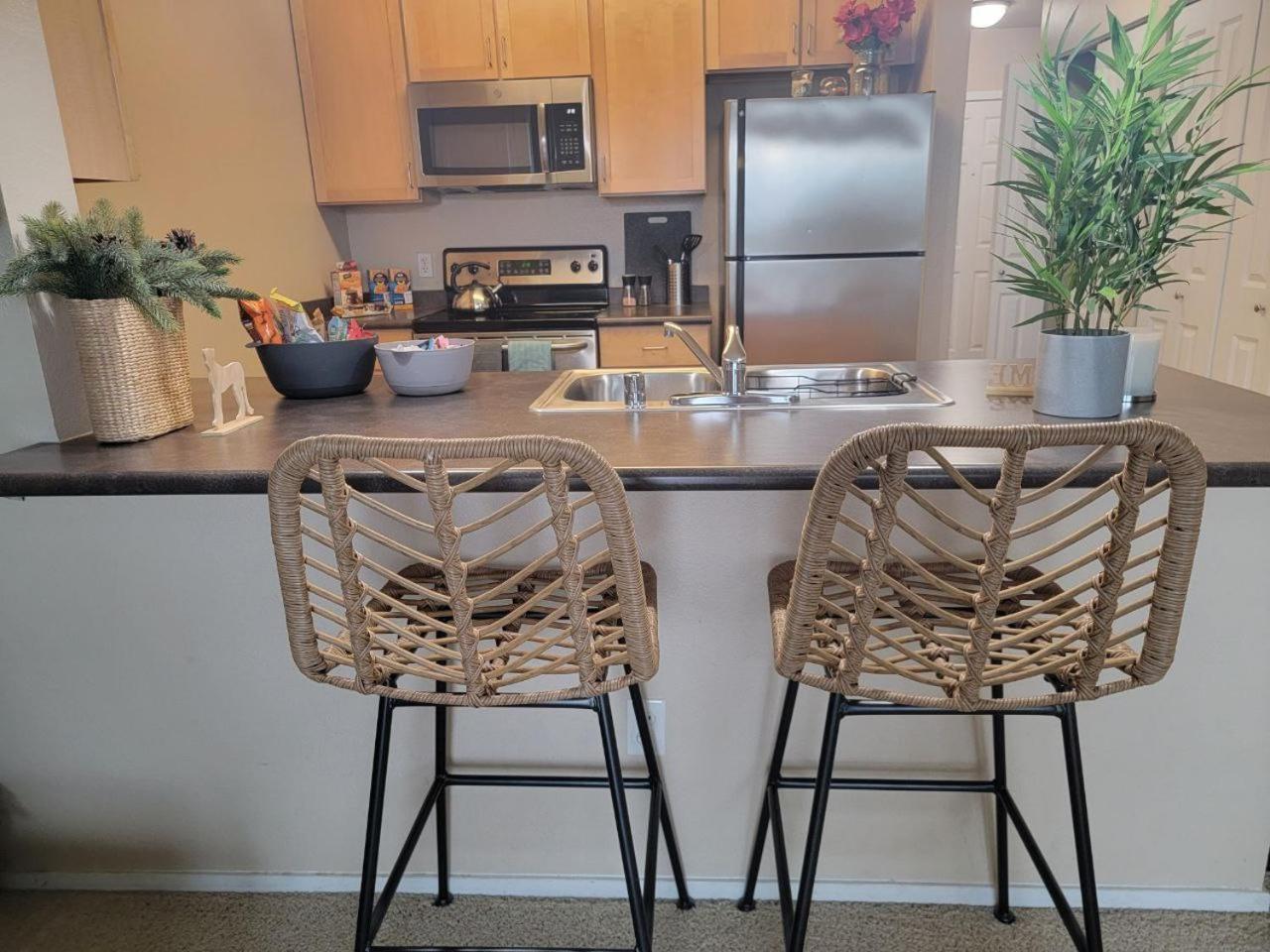 Gaslamp Cozy With Free Parking, Pool, Hot Tub * San Diego