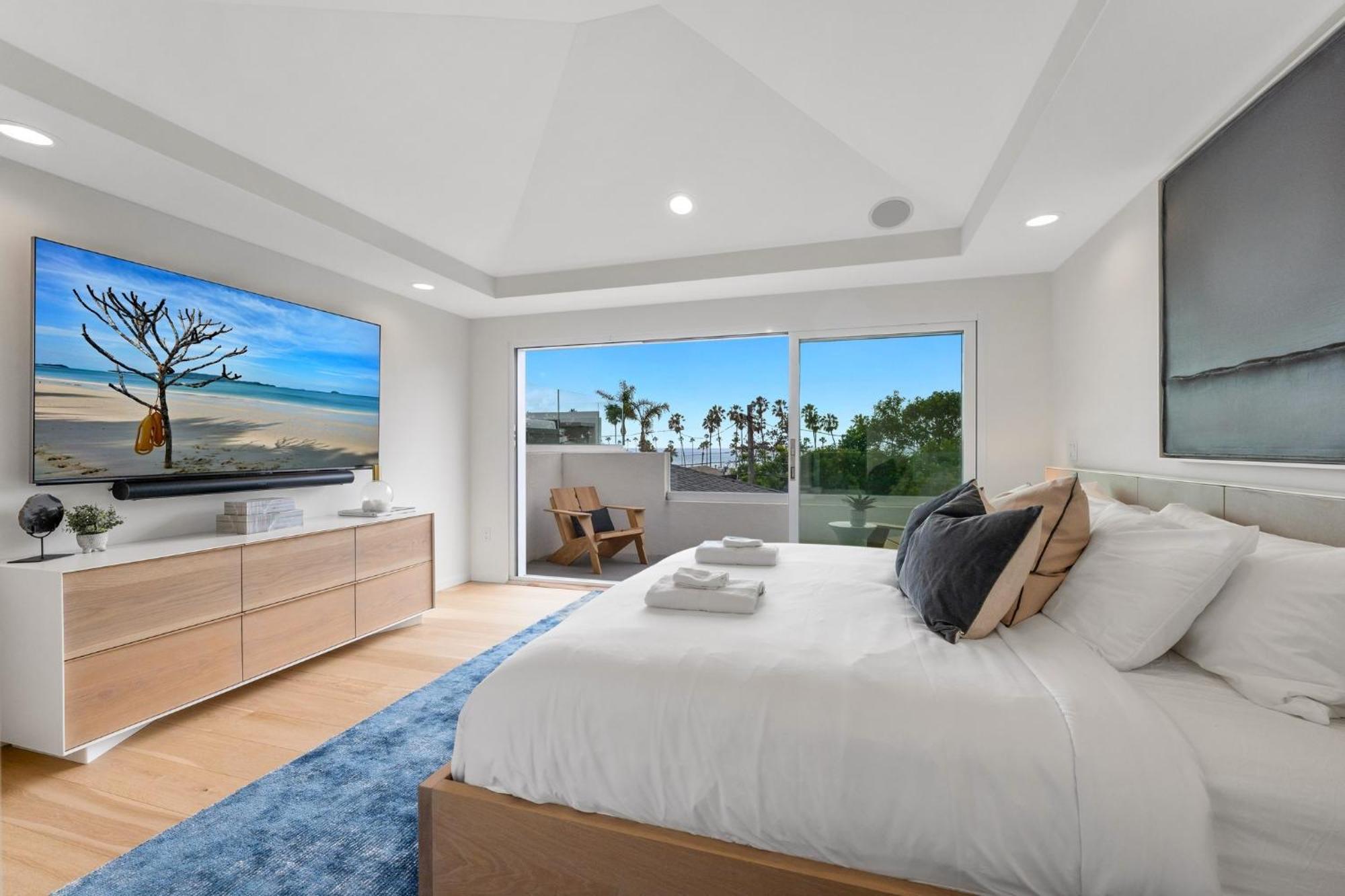 B5406 Shoreline Retreat * San Diego