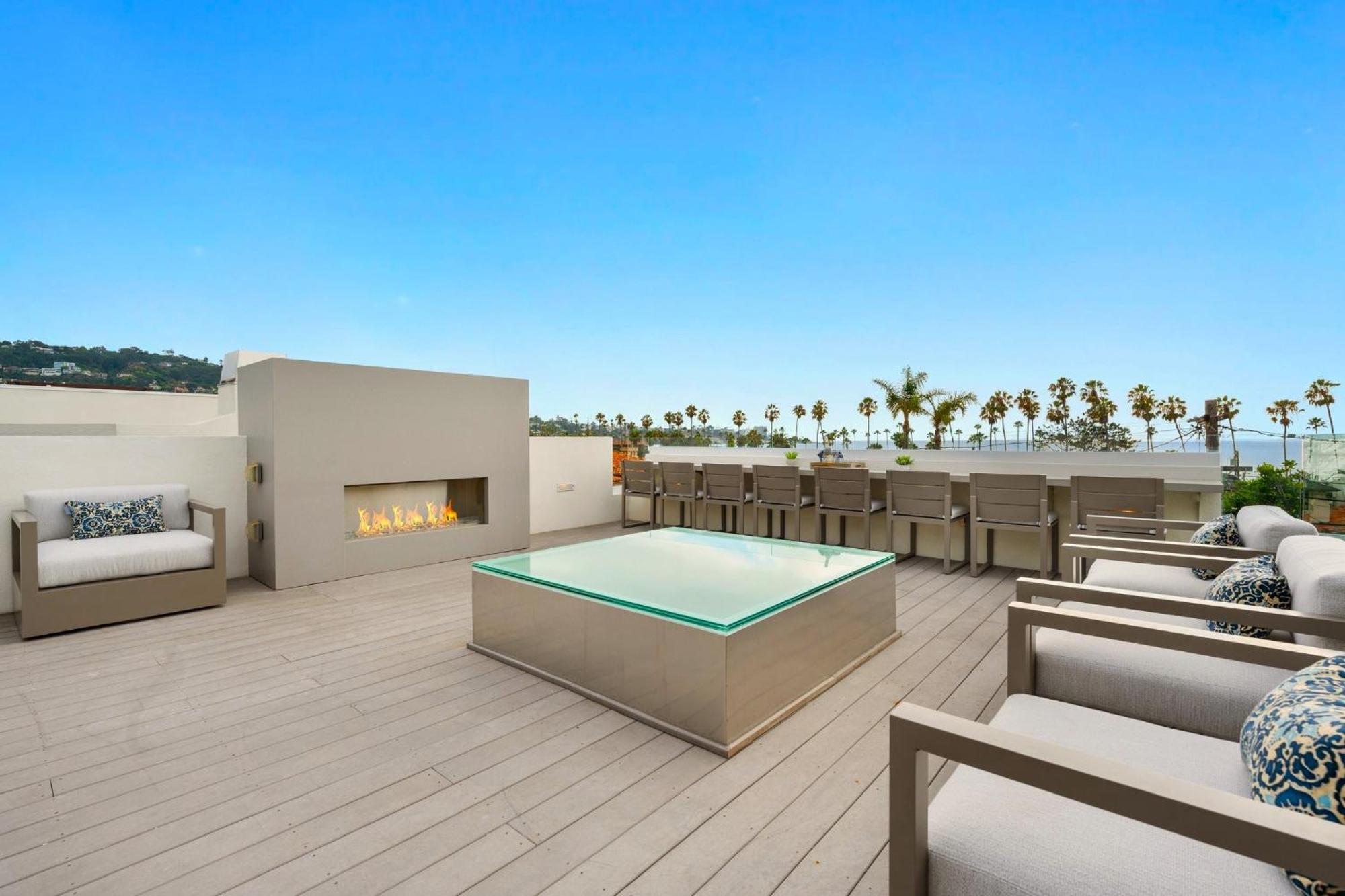 B5406 Shoreline Retreat *