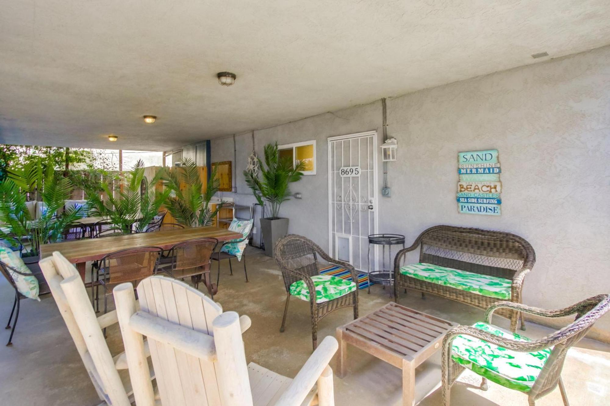 Tidal Wave 3 Brand New Listing! Apartment