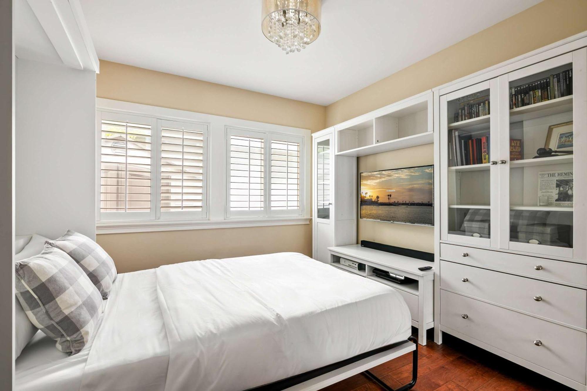 Cozy 3br Steps To Dining & Attractions *
