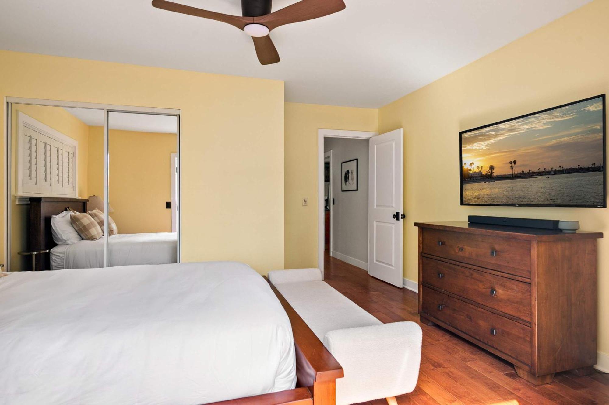 Cozy 3br Steps To Dining & Attractions