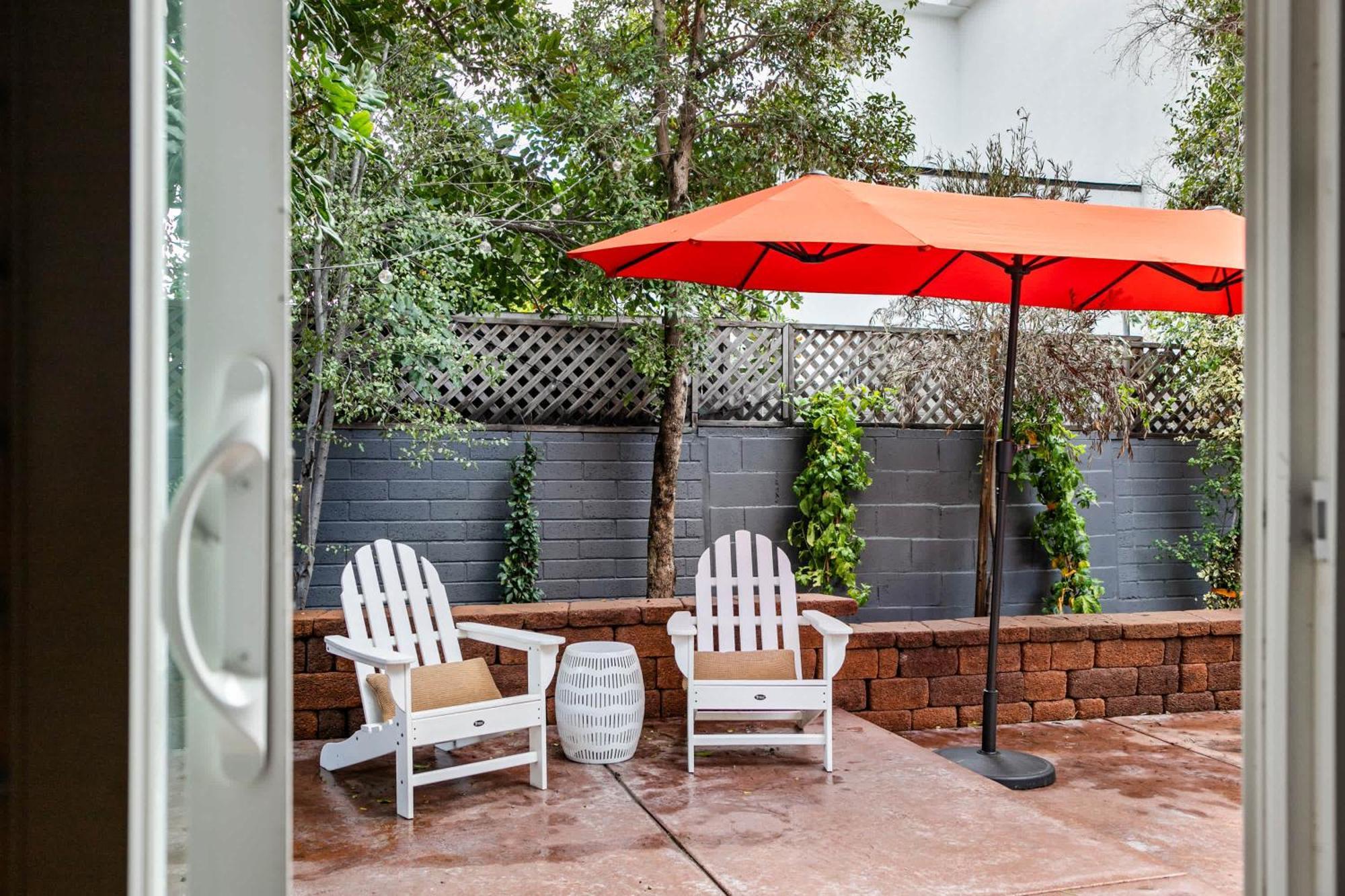 Cozy 3br Steps To Dining & Attractions