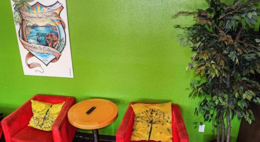 Ith Colive Balboa Park Hostel