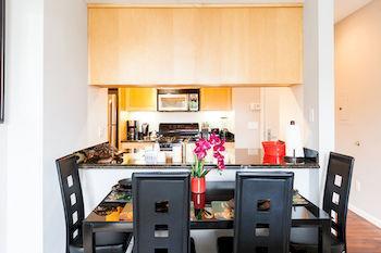 Corporate Suites In Downtown 2*