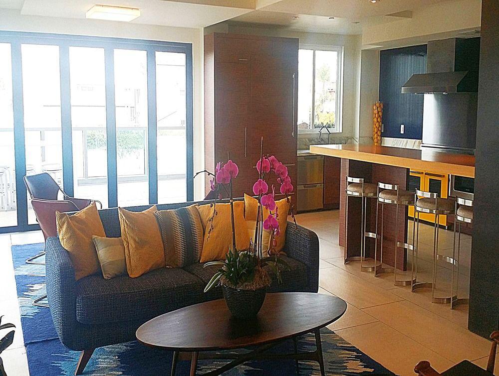 Hotel Corporate Suites In Downtown