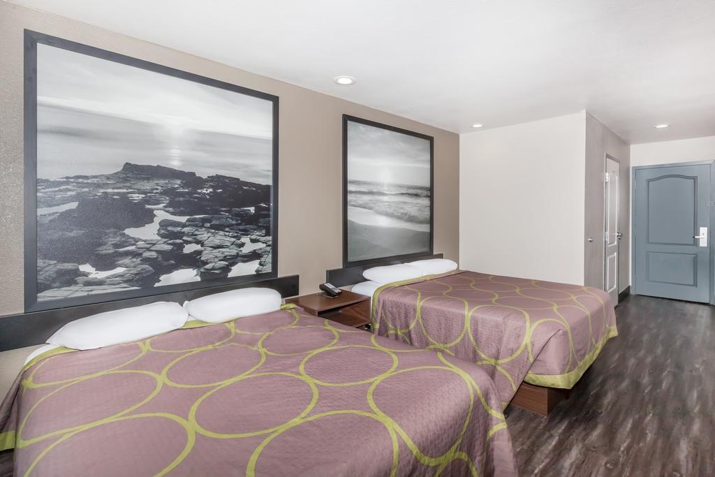 Super 8 By Wyndham San Diego/imperial Motel 2*