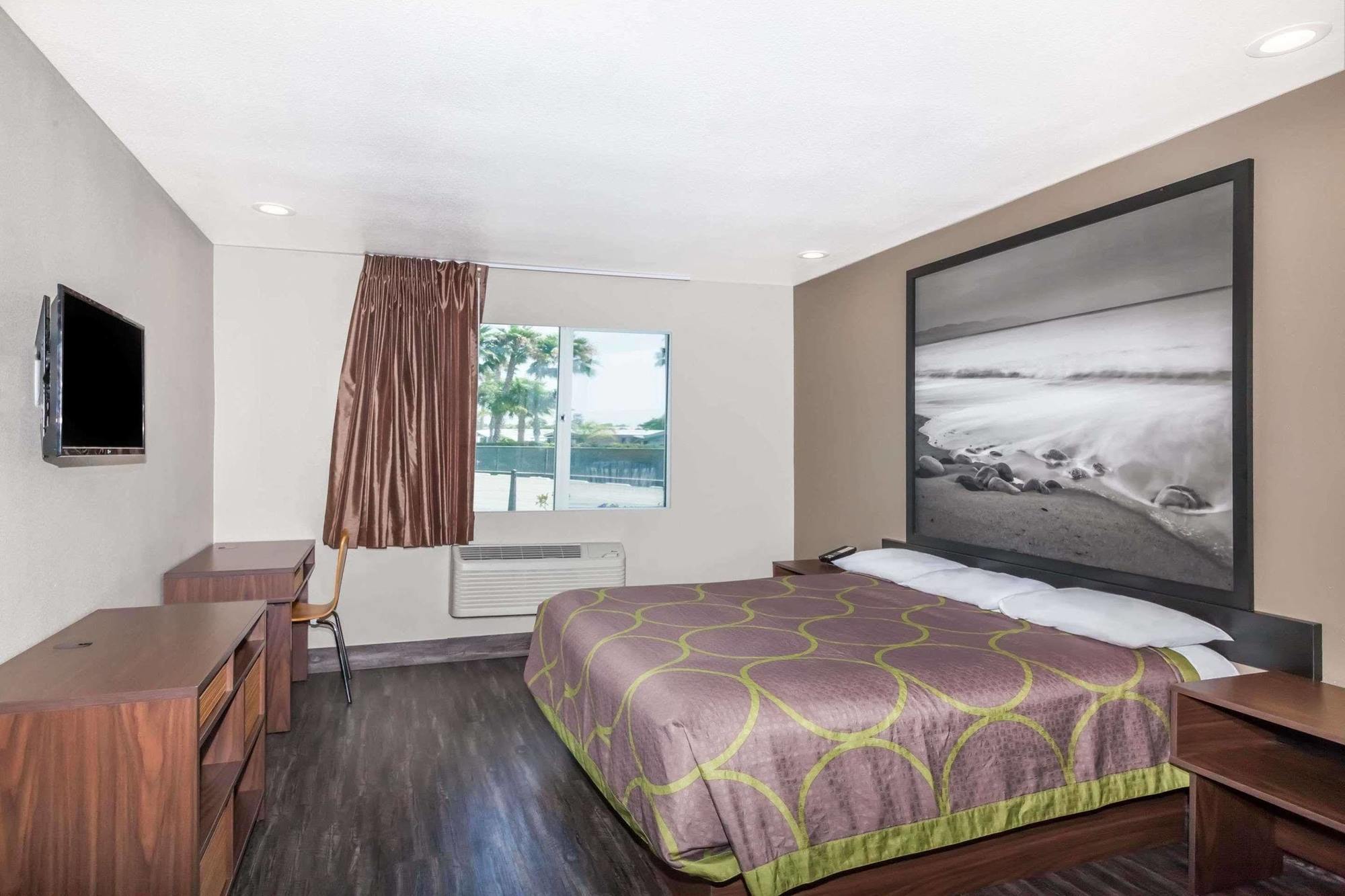 Super 8 By Wyndham San Diego/imperial Motel 2*