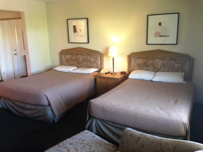Hotel Mission Valley 3*