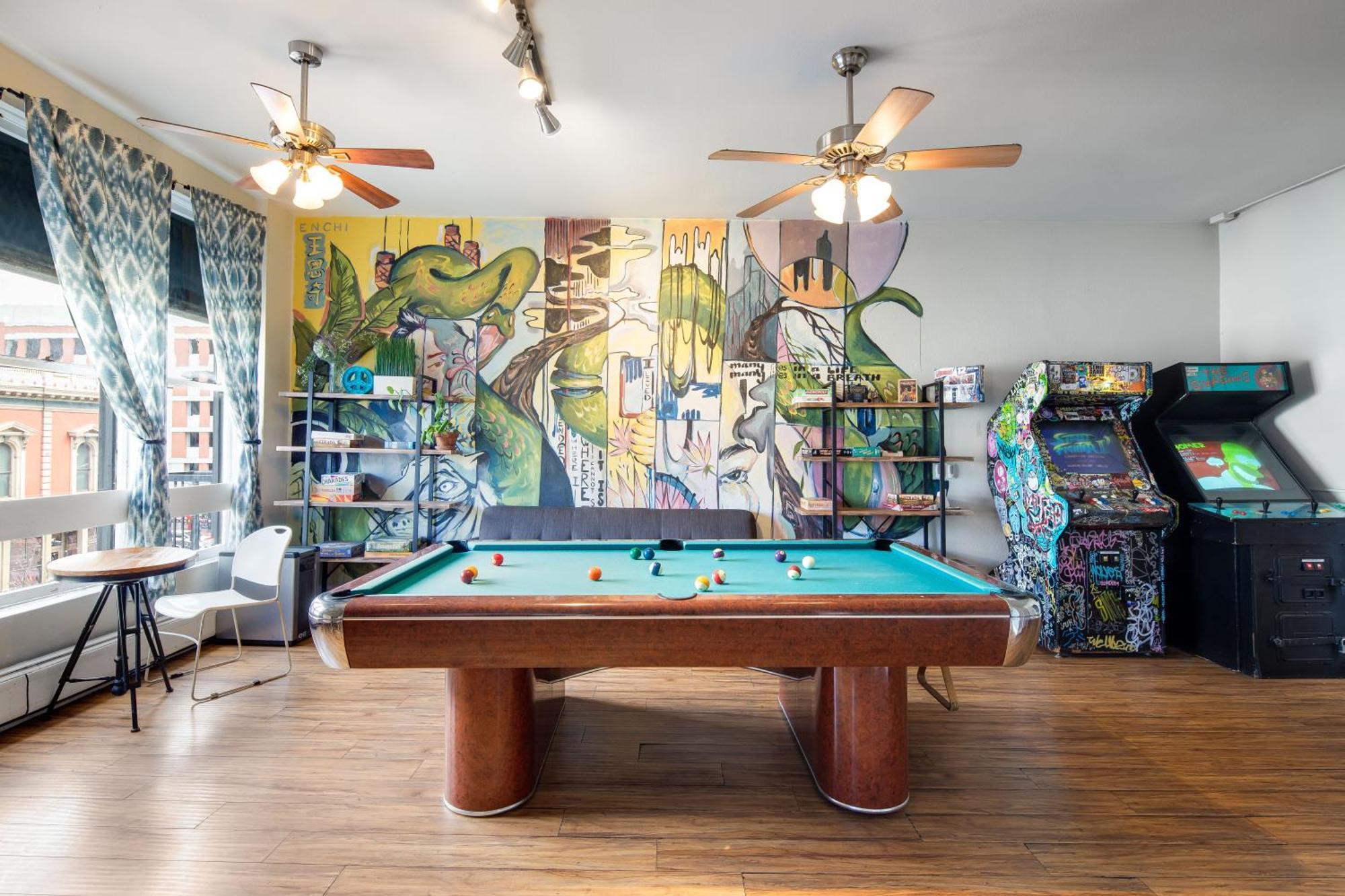 Hi San Diego Downtown Hostel