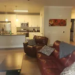 Yes It\'S Right 2 Suites And 3 Bath In The Heart Of San Diego Fb2