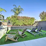 Chic San Diego Abode Rooftop Balcony And Bay Views!