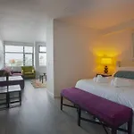 Cali King Size One Bedroom Luxurious Suite In Dtsd