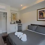 Cute Studio With Large Balcony And Great Park View