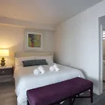 Cali King Size One Bedroom Luxurious Suite In Dtsd
