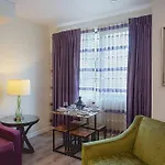 Luxurious One Bedroom Suite With Balboa Park View