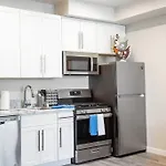 1-Bedroom With Cali King Size Bed In San Diego