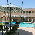 La Jolla Riviera Inn