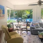 Upscale Mission Beach Couples Getaway/Pet Friendly