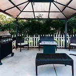 Crown Point Beach Retreat