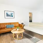 Sunny Beach Front 2Br Condo On The Water