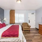 Ramada By Wyndham Near Seaworld / Mission Beach