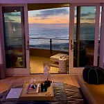 Sea Gem Beachfront Condo In Famous Windansea