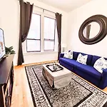 Gaslamp 2Bdrm - W Parking & 5 Beds #403