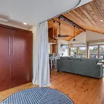 Stunning South Mission Beach Home - Ac, Private Patio, Grill And Garage!