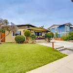 La Jolla Oasis - Pet Friendly, Large Backyard, Walk2Beach & Location!