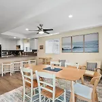 Beach Perfection - Ocean Views, Parking, Pet Friendly & Steps2Sand