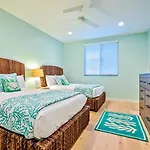 Stunning Oceanfront Getaway At Windansea Beach