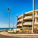 Stunning Oceanfront Getaway At Windansea Beach