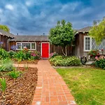 Charming La Jolla Shores Cottage