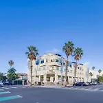 Park Blvd Paradise 302 Ada Compliant With A Spa