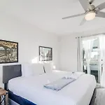 Park Blvd Paradise 302 Ada Compliant With A Spa