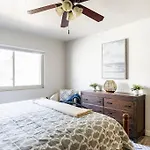 Casa Italia -2Br- Free Driveway Parking For 2 Cars