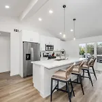 Spacious Home With 7 Beds Minutes From Mission Bay